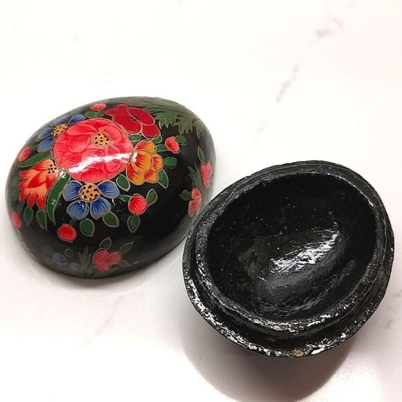 Vintage Kashmir Hand Painted Floral Paper Mache Egg Trinket Box - Picture 2 of 9
